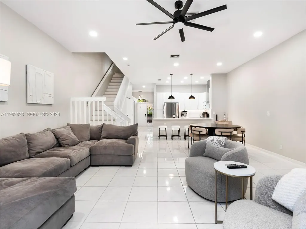 835 NE 17th Way Fort Lauderdale FL 33304