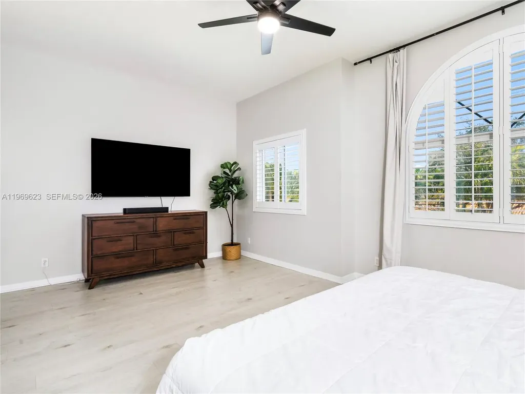 835 NE 17th Way Fort Lauderdale FL 33304