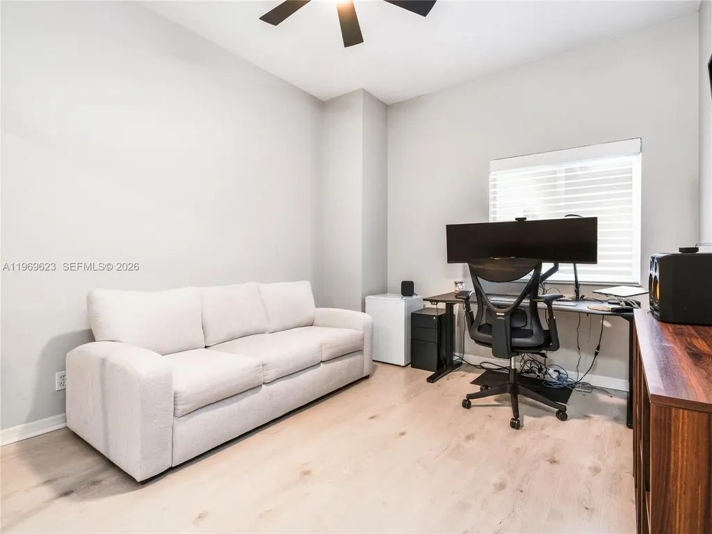 835 NE 17th Way Fort Lauderdale FL 33304