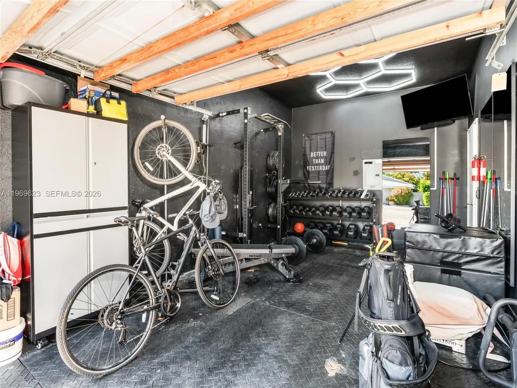 835 NE 17th Way Fort Lauderdale FL 33304