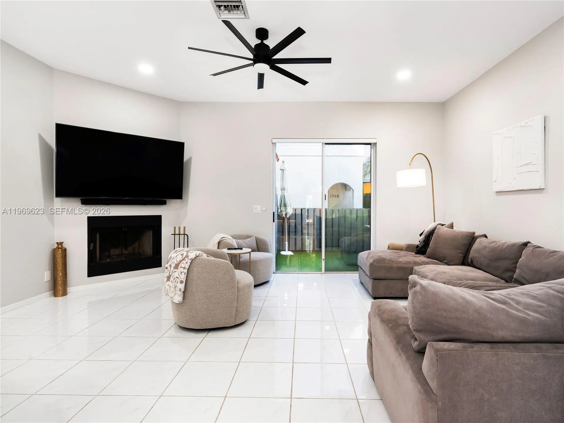 835 NE 17th Way Fort Lauderdale FL 33304