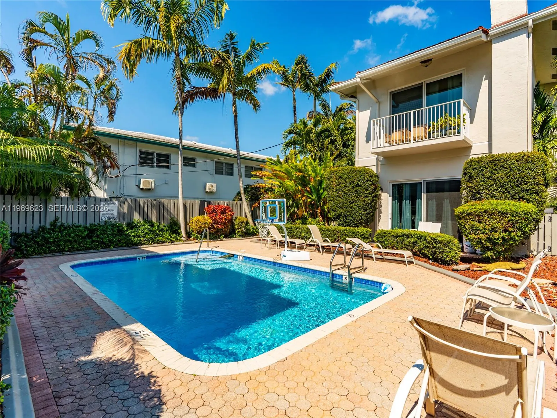 835 NE 17th Way Fort Lauderdale FL 33304