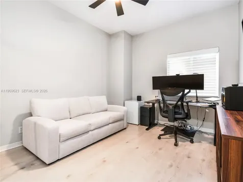 835 NE 17th Way Fort Lauderdale FL 33304