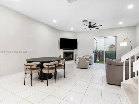 835 NE 17th Way Fort Lauderdale FL 33304