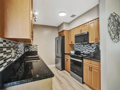 491 SE 23rd Avenue Pompano Beach FL 33062