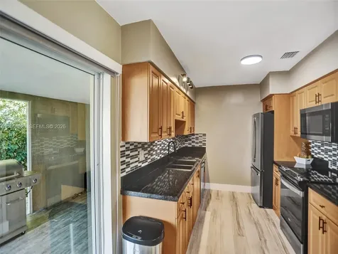 491 SE 23rd Avenue Pompano Beach FL 33062