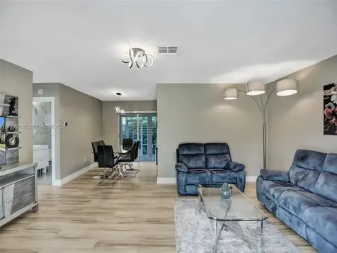 491 SE 23rd Avenue Pompano Beach FL 33062