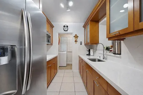 1611 SW 21st Street Miami FL 33145