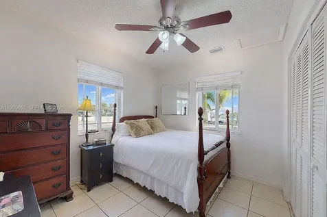 1611 SW 21st Street Miami FL 33145