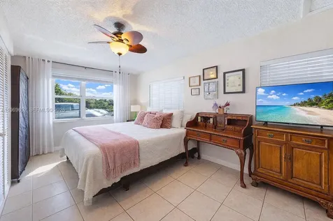 1611 SW 21st Street Miami FL 33145