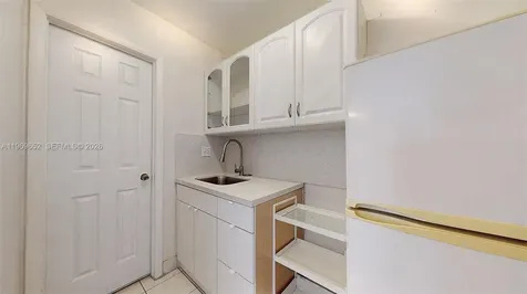 1611 SW 21st Street Miami FL 33145