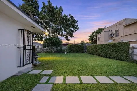 1611 SW 21st Street Miami FL 33145