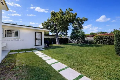 1611 SW 21st Street Miami FL 33145