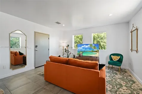 165 NW 39th Street Miami FL 33127