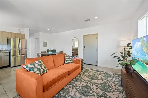 165 NW 39th Street Miami FL 33127