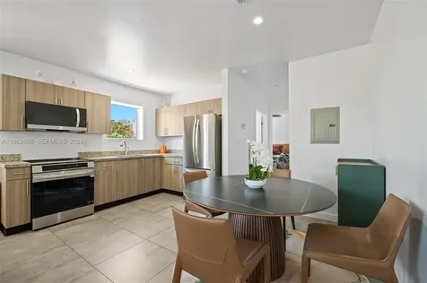 165 NW 39th Street Miami FL 33127