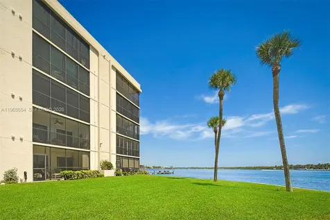 100 Intracoastal Place Jupiter FL 33469