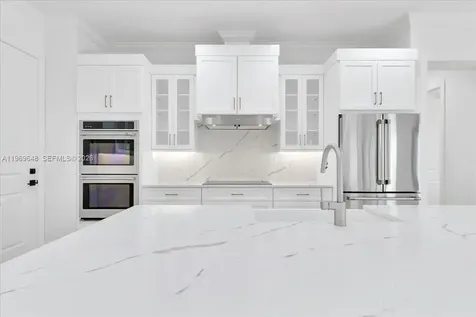 520 Caroline Drive Vero Beach FL 32968