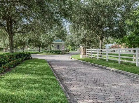 520 Caroline Drive Vero Beach FL 32968
