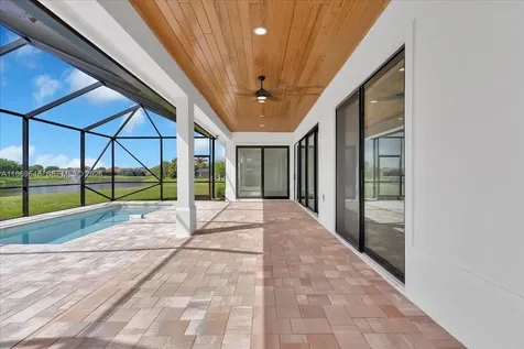 520 Caroline Drive Vero Beach FL 32968