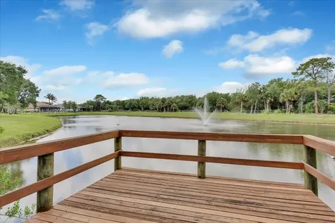 520 Caroline Drive Vero Beach FL 32968