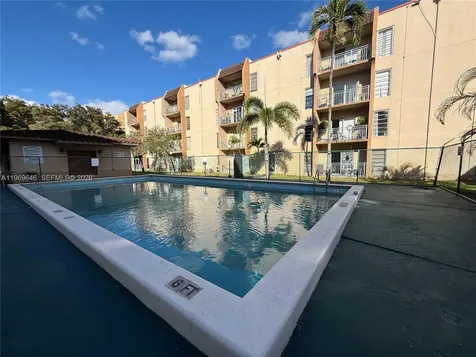4845 NW 7th Street Miami FL 33126