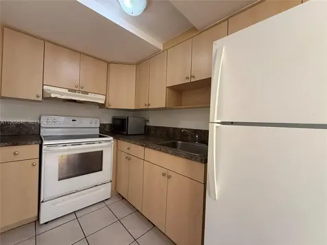 4845 NW 7th Street Miami FL 33126