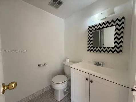 4845 NW 7th Street Miami FL 33126