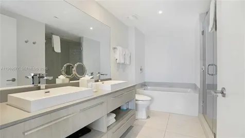 4010 S Ocean Drive Hollywood FL 33019