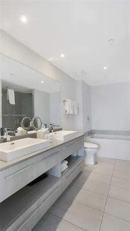 4010 S Ocean Drive Hollywood FL 33019