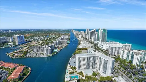 4010 S Ocean Drive Hollywood FL 33019