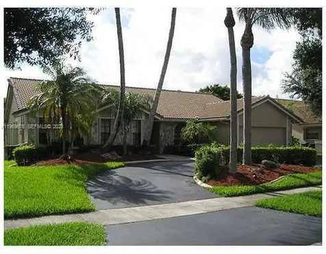 1080 NW 100th Way Plantation FL 33322