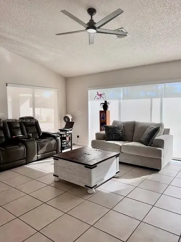1080 NW 100th Way Plantation FL 33322