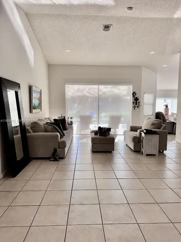 1080 NW 100th Way Plantation FL 33322