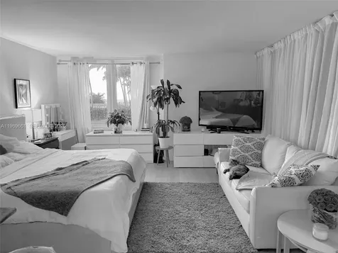 2301 Collins Avenue Miami FL 33139