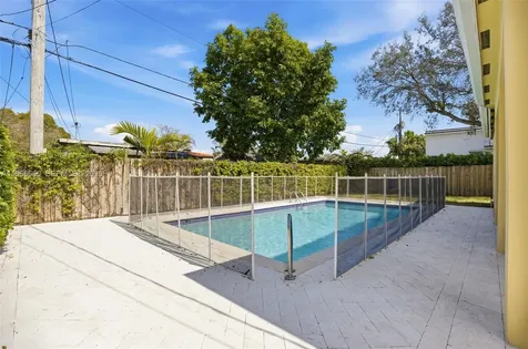 5851 SW 15th Street West Miami FL 33144