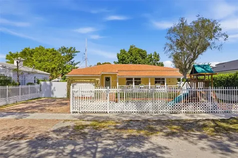 5851 SW 15th Street West Miami FL 33144