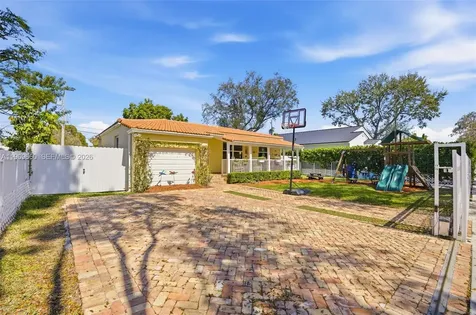 5851 SW 15th Street West Miami FL 33144