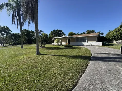 19520 SW 128th Avenue Miami FL 33177