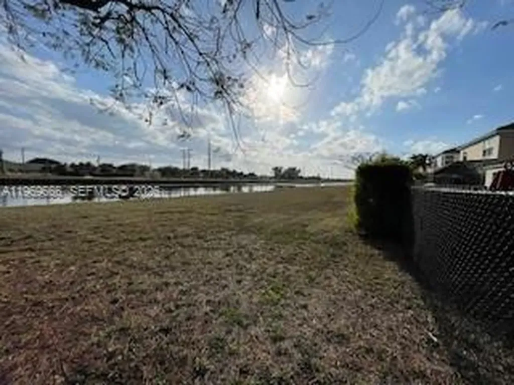 11712 SW 1st Street Coral Springs FL 33071