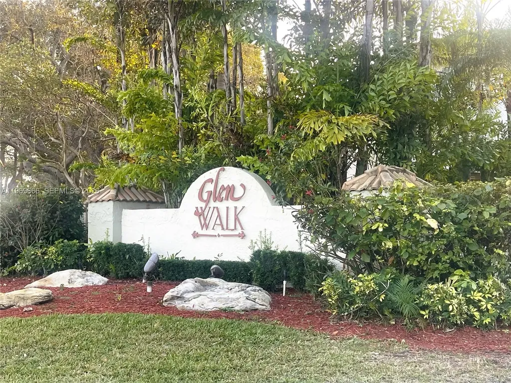 11712 SW 1st Street Coral Springs FL 33071