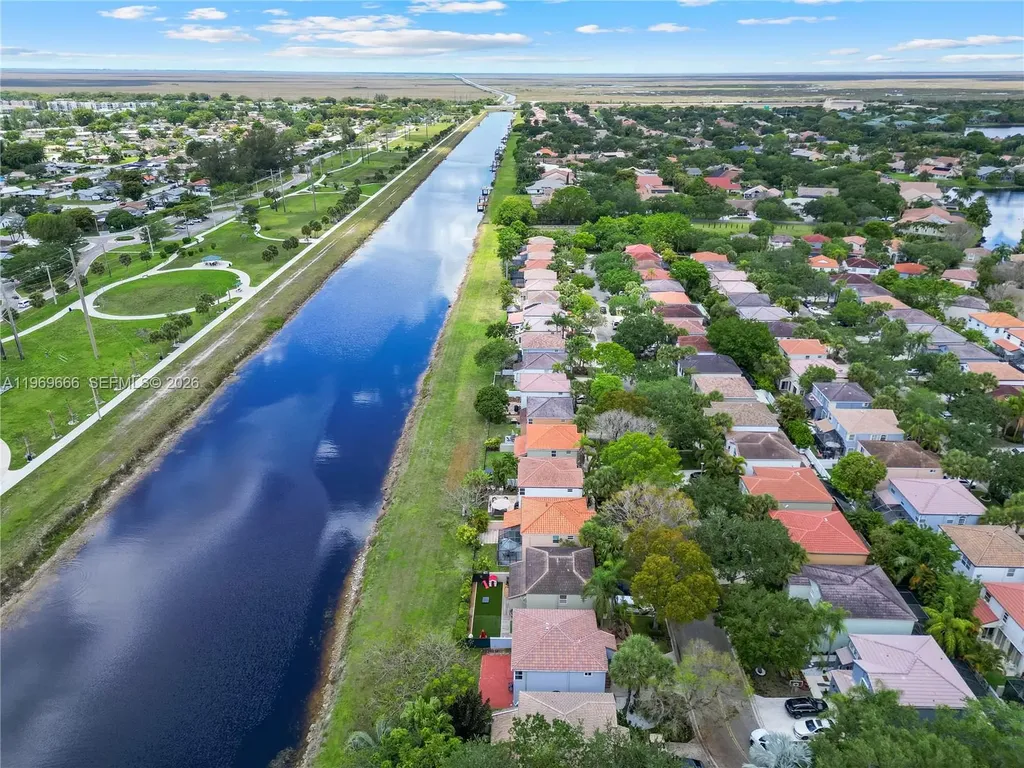 11712 SW 1st Street Coral Springs FL 33071
