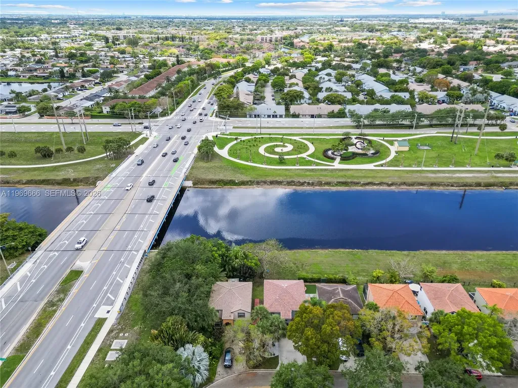 11712 SW 1st Street Coral Springs FL 33071