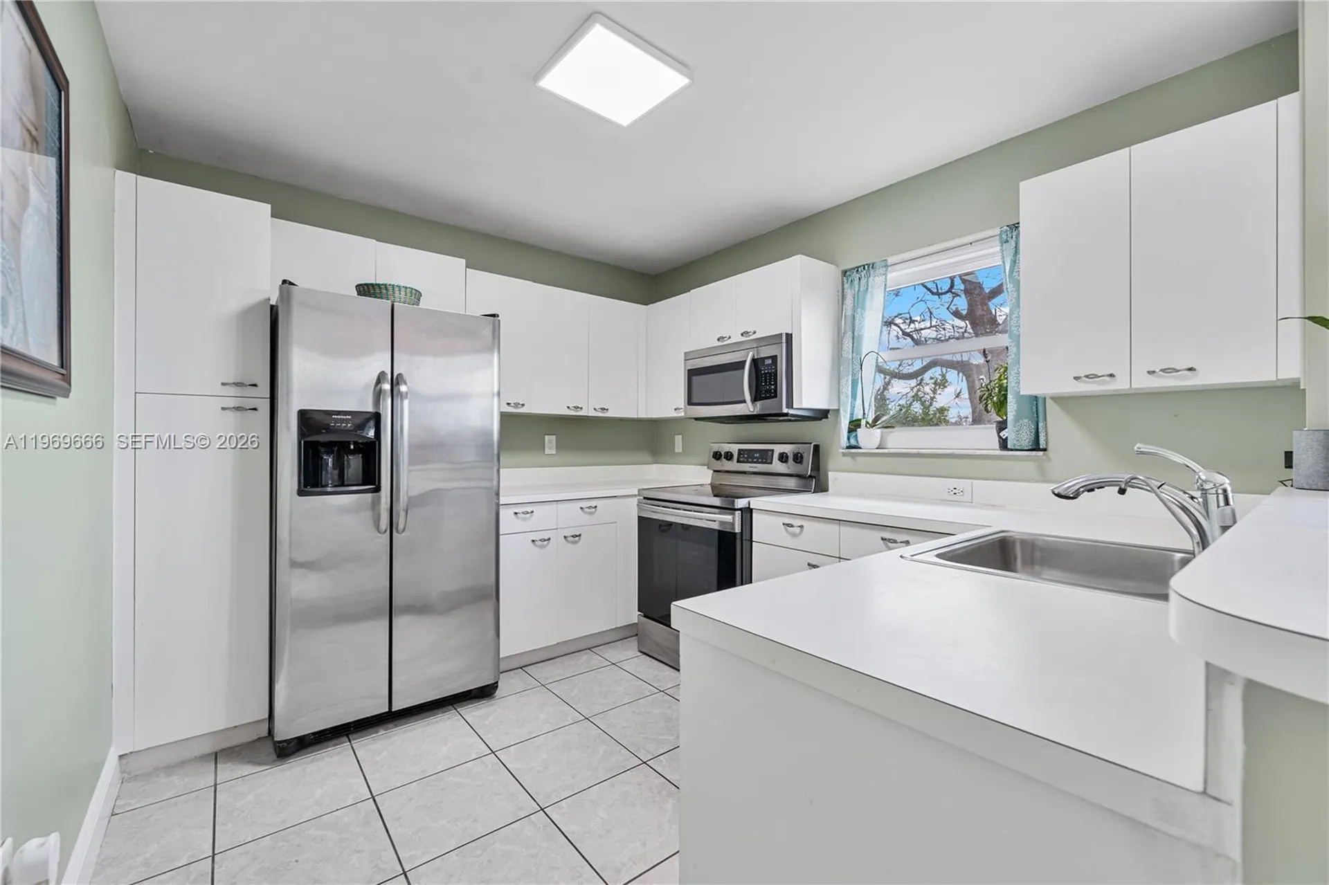 11712 SW 1st Street Coral Springs FL 33071