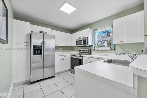 11712 SW 1st Street Coral Springs FL 33071