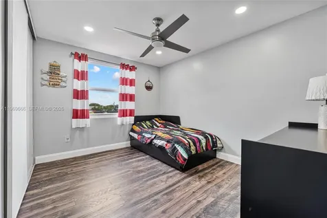 11712 SW 1st Street Coral Springs FL 33071