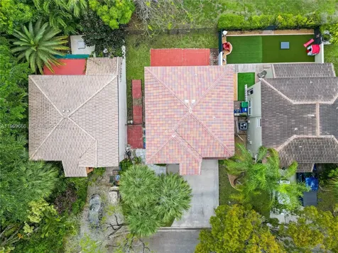 11712 SW 1st Street Coral Springs FL 33071