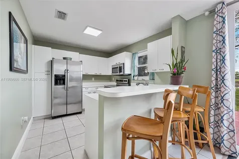 11712 SW 1st Street Coral Springs FL 33071