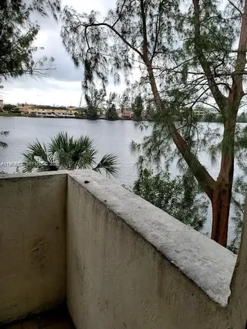 10090 NW 80 Court Hialeah Gardens FL 33016