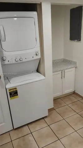 10090 NW 80 Court Hialeah Gardens FL 33016